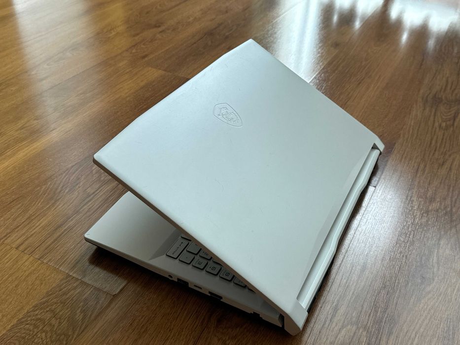 15.6' 144Hz Core i7-11800H MSI Katana 16GB DDR4/512GB NVMe/Подсветка