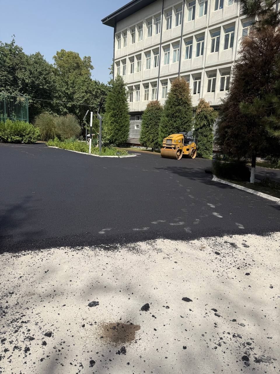 Асфальт килиш хизмати