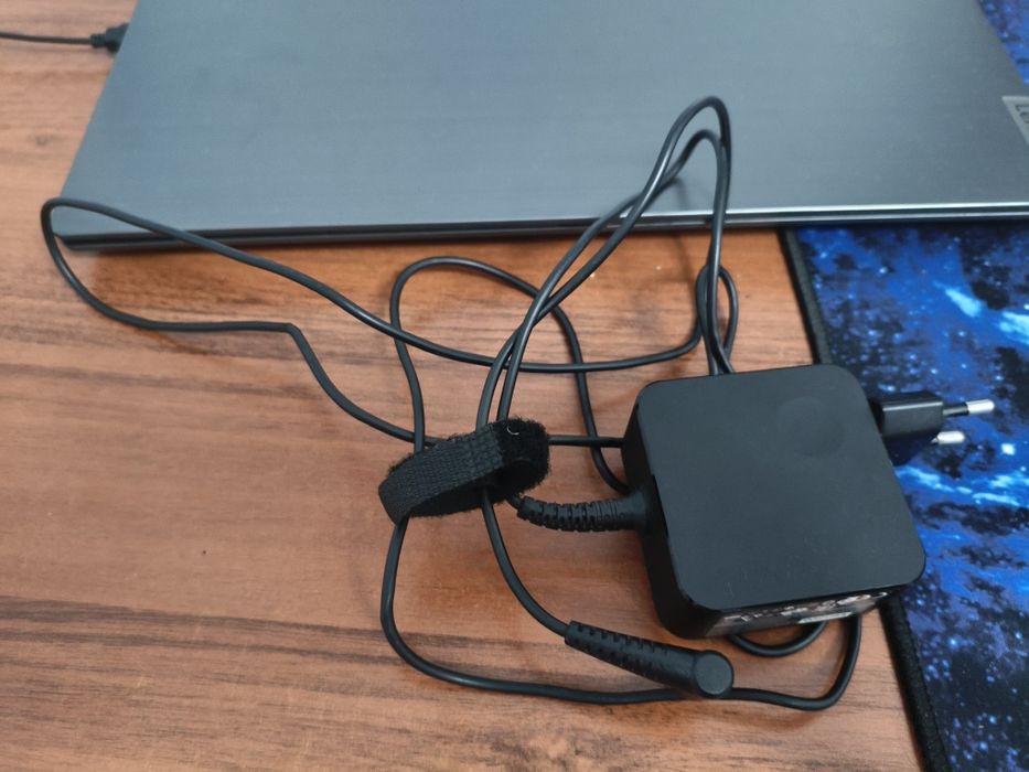 Ноутбук lenevo..