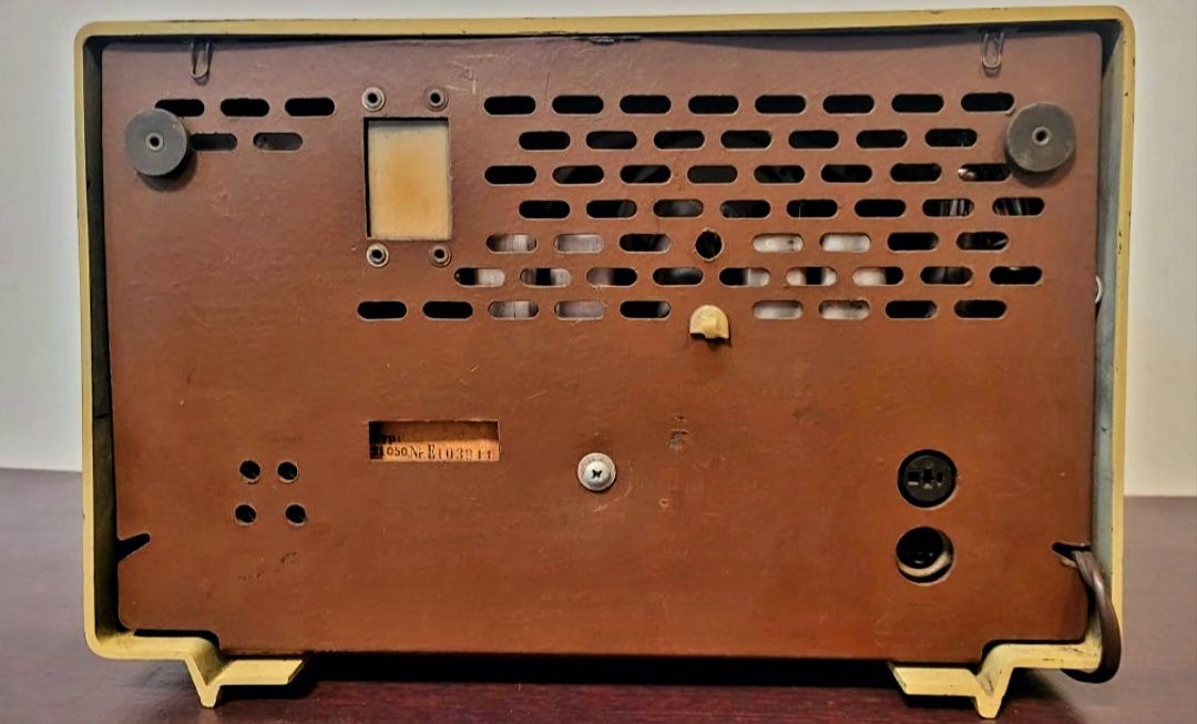Radio Blaupunkt Ballett 21050 anii 1961/1962
TYP-21050