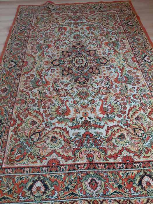 Продам ковры 2×3