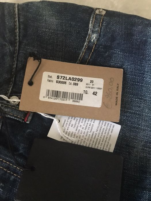 Vând blugi Dsquared autentici, cu eticheta