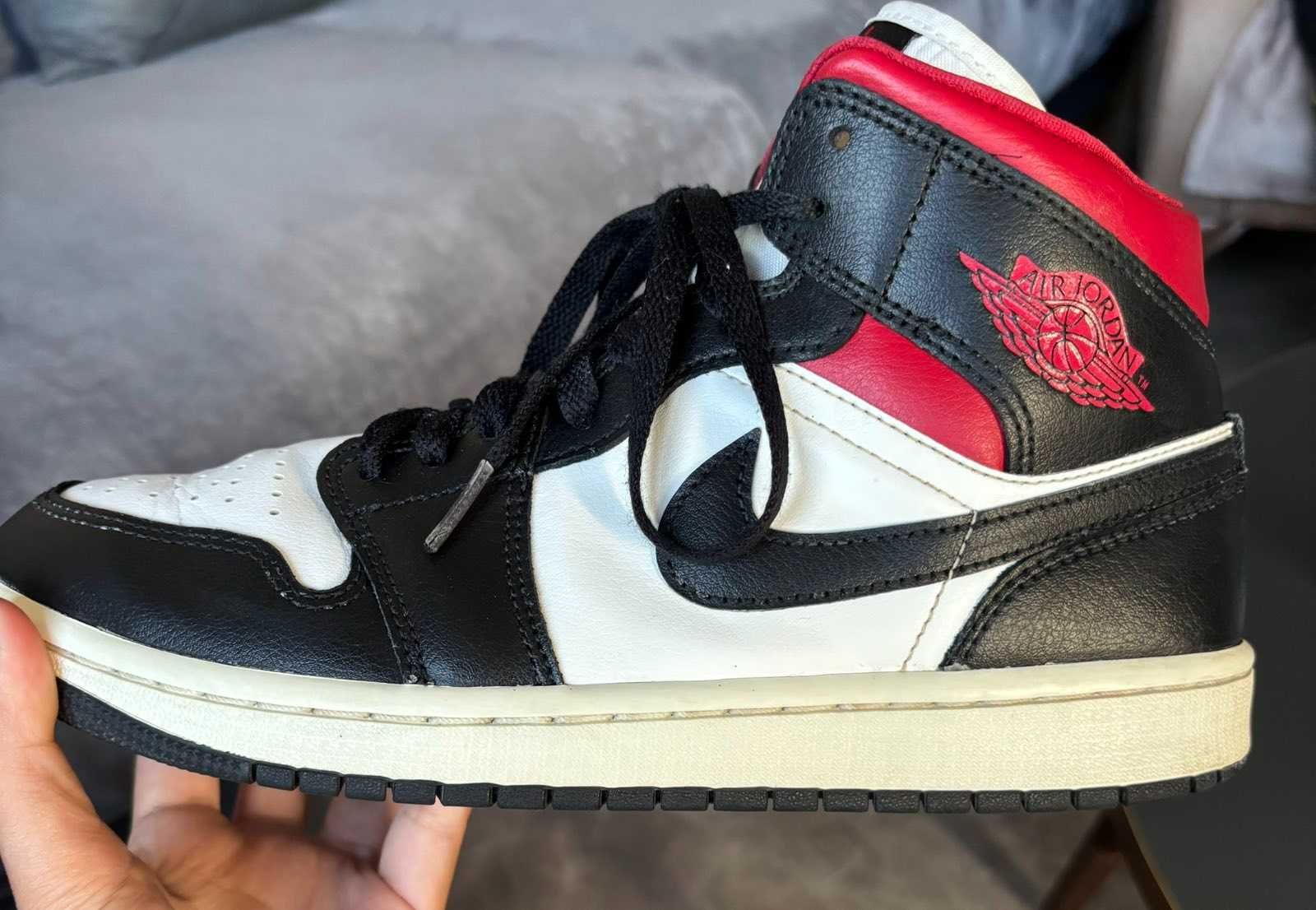 Маратонки NIKE Air Jordan 1