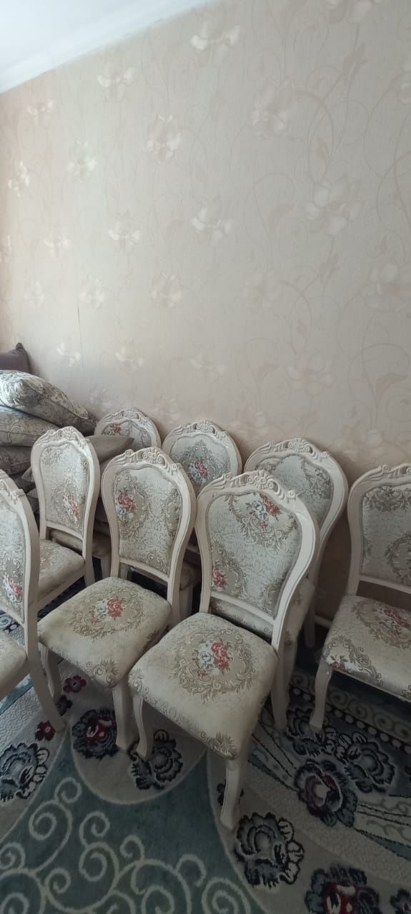 Стулья для гостиной