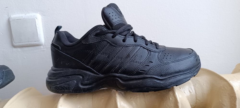 Adidas Strutter piele Pantofi sport barbati