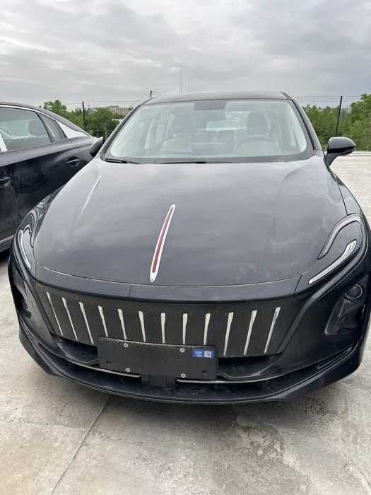 HongQi E-QM5 0 proberg