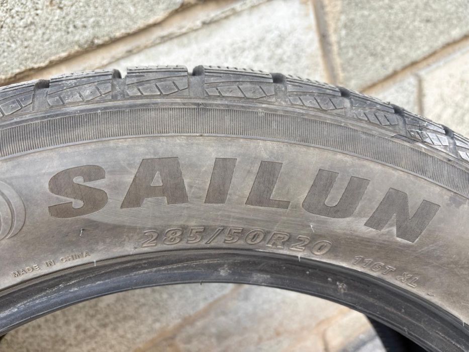 Продам комплект зимней резины в идеальном состоянии, ездили один месяц