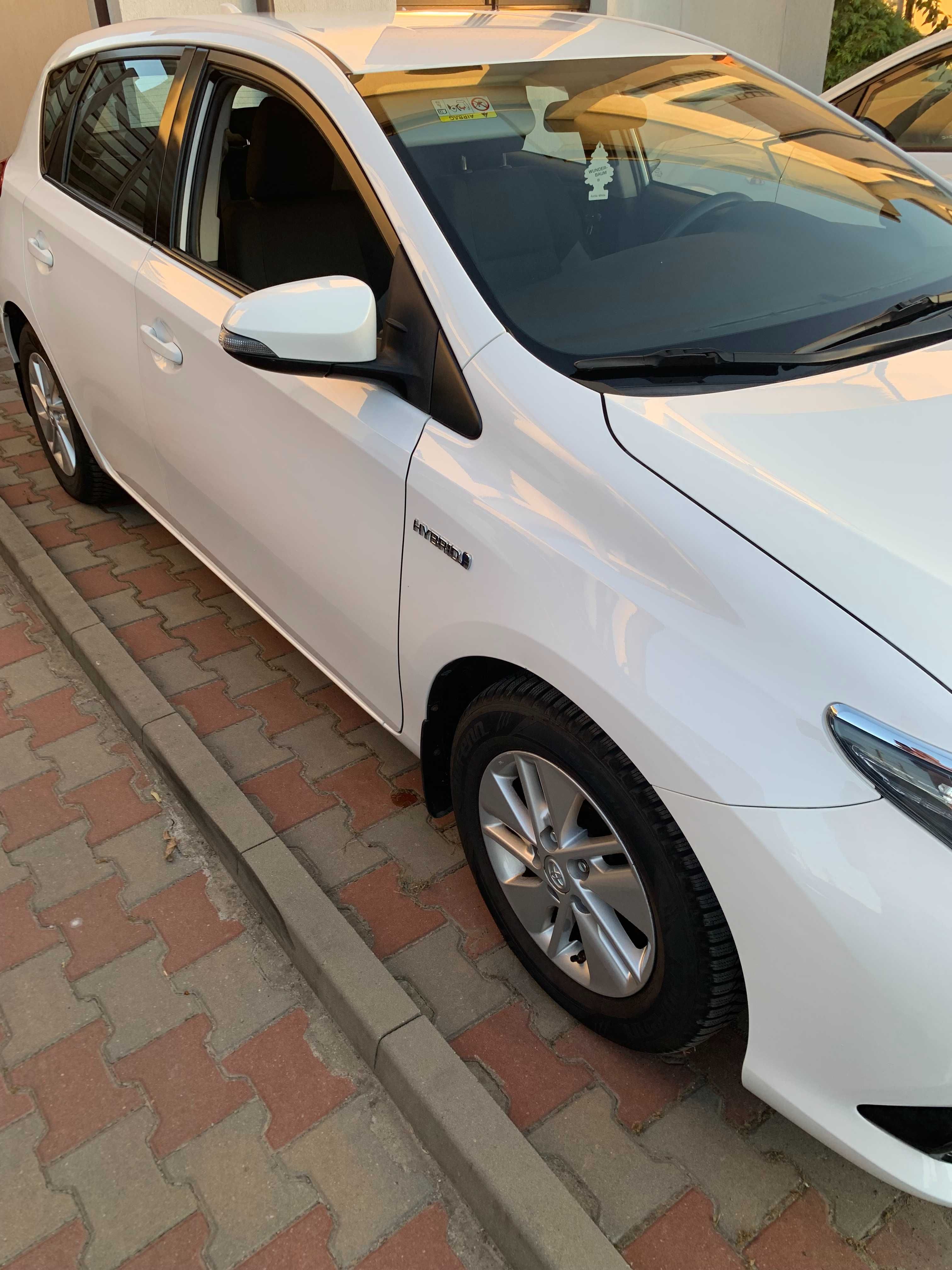 Toyota Auris Hybrid 2016-2017