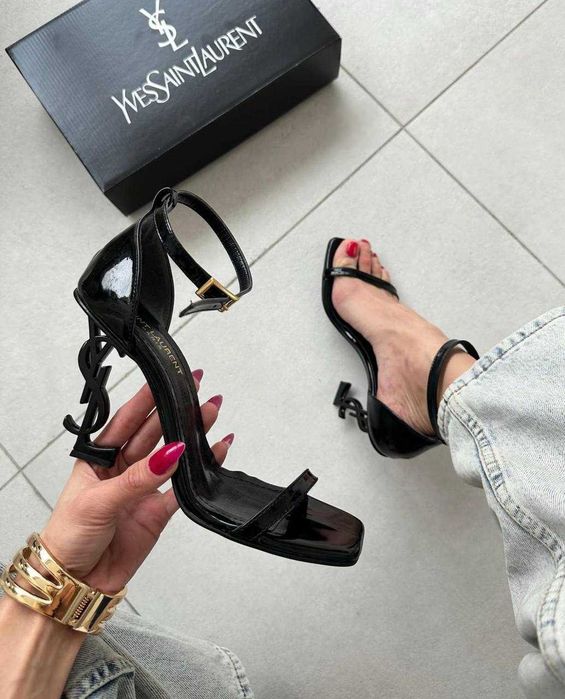 Сандали обувки на ток дамски