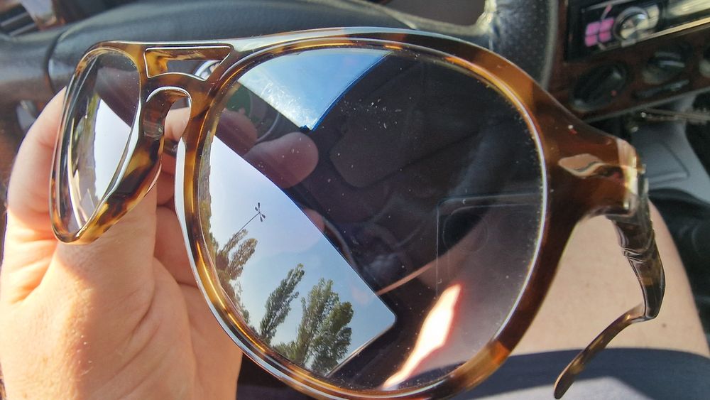 Продавам слънчеви очила Repsol 3235-S