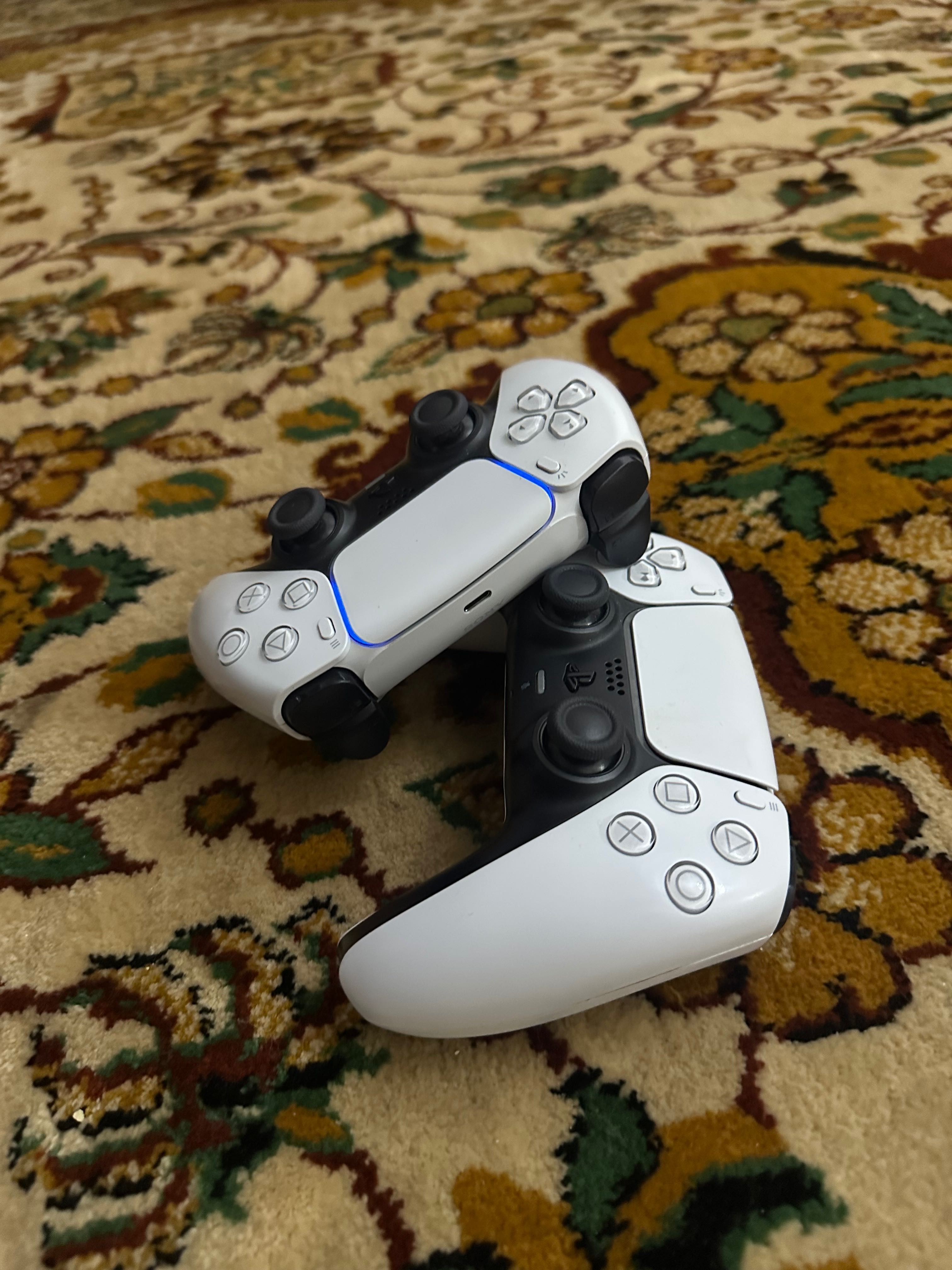 Playstation 5 + 2jostik