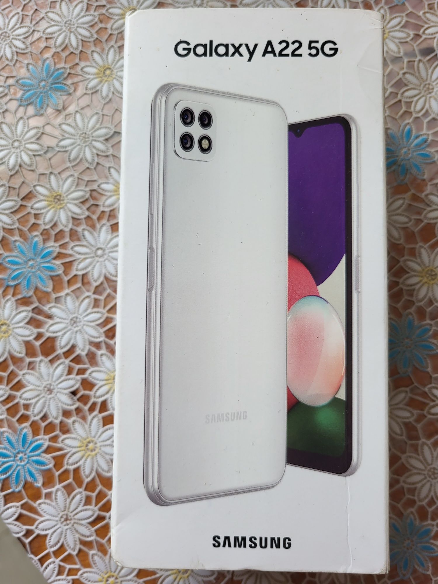 Продавам два телефона(Samsung Galaxy S21 FE/A22)