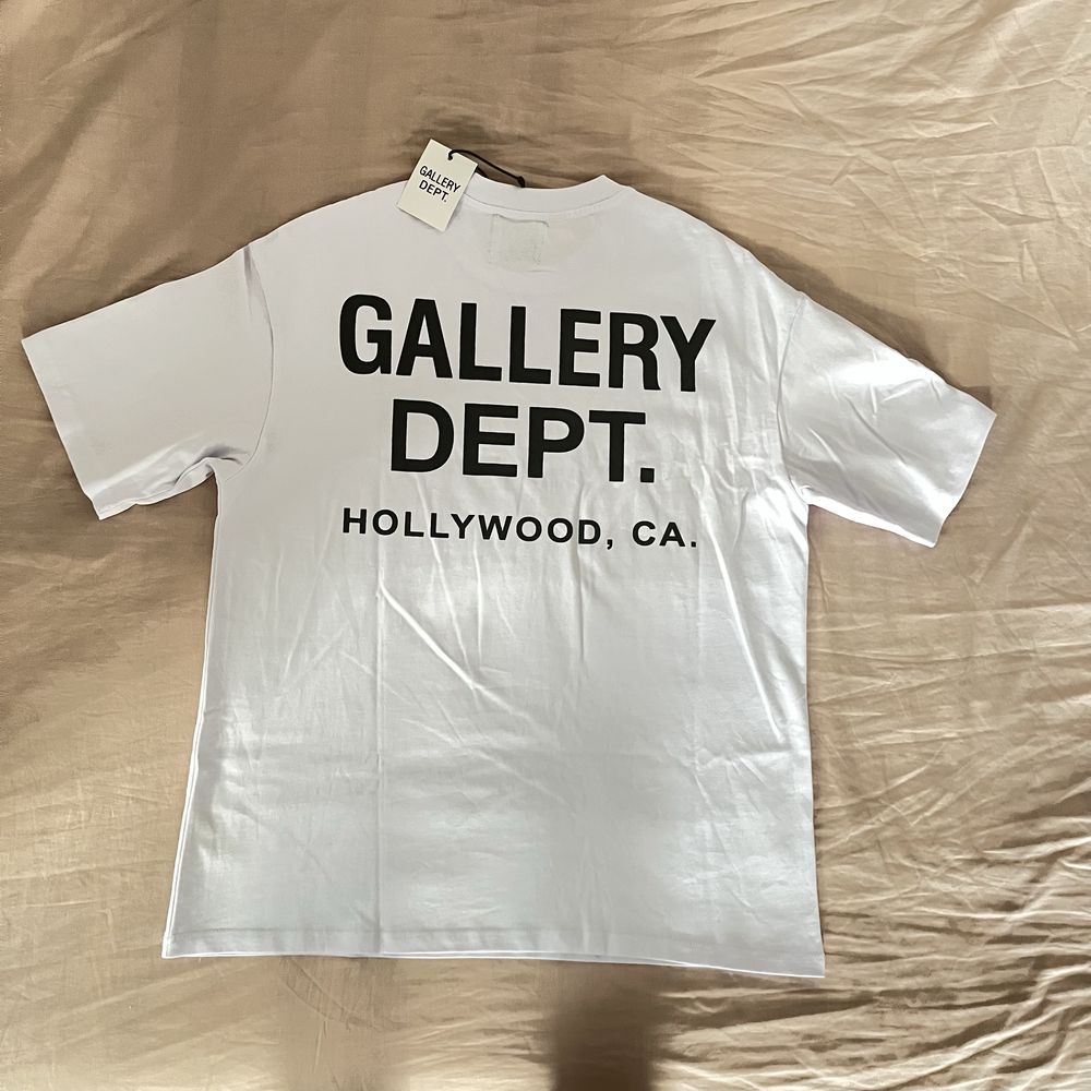Tricou Gallery dept