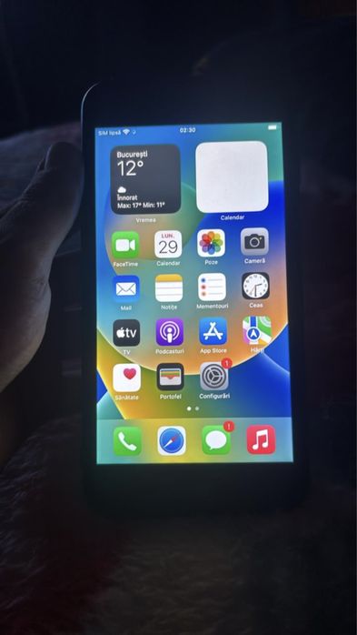 vand iphone 8plus 64gb