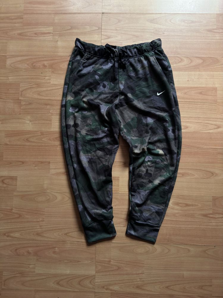 Pantaloni pants sweats joggers Nike Dri-Fit camo femei poliester