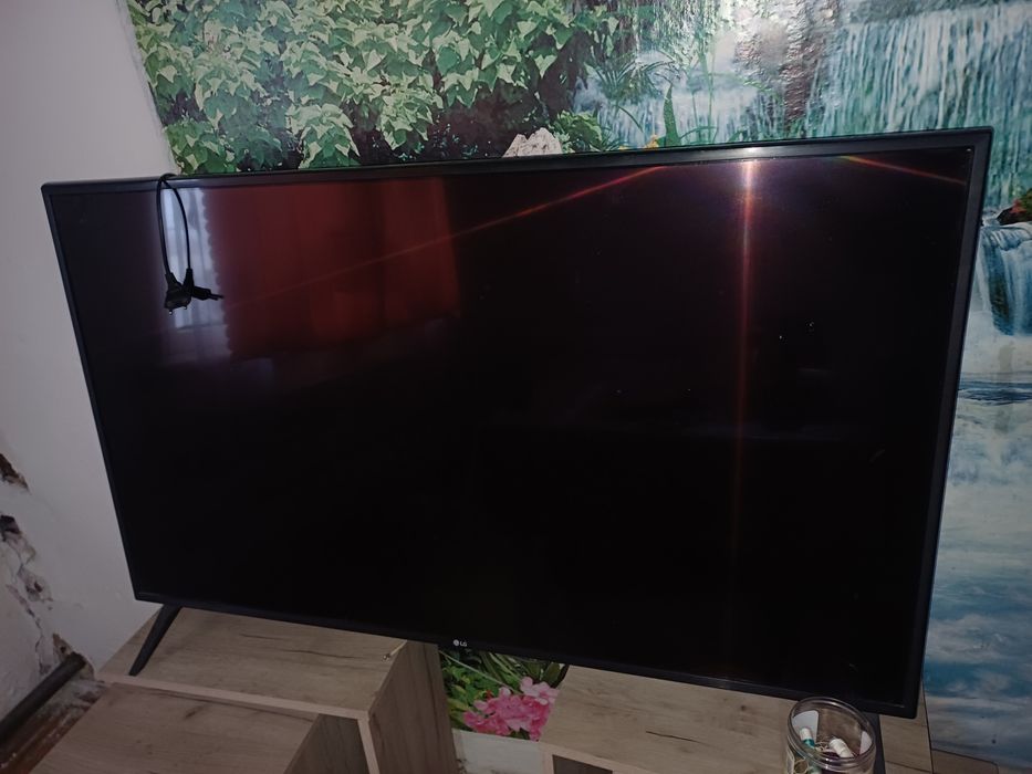 Продам телевизор LG плазменный  смарт тв