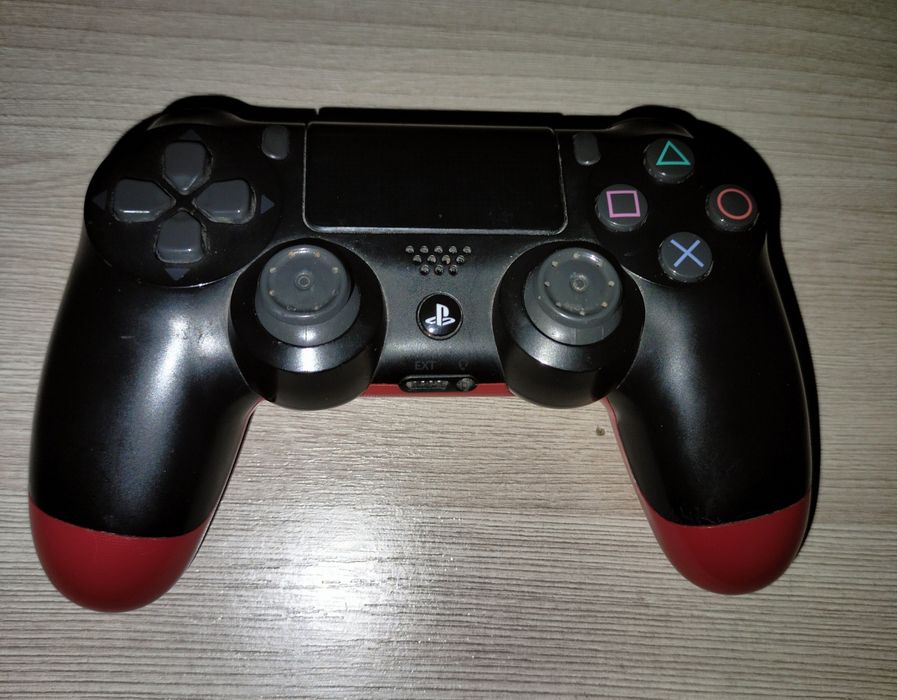 Продам джойстик пс4