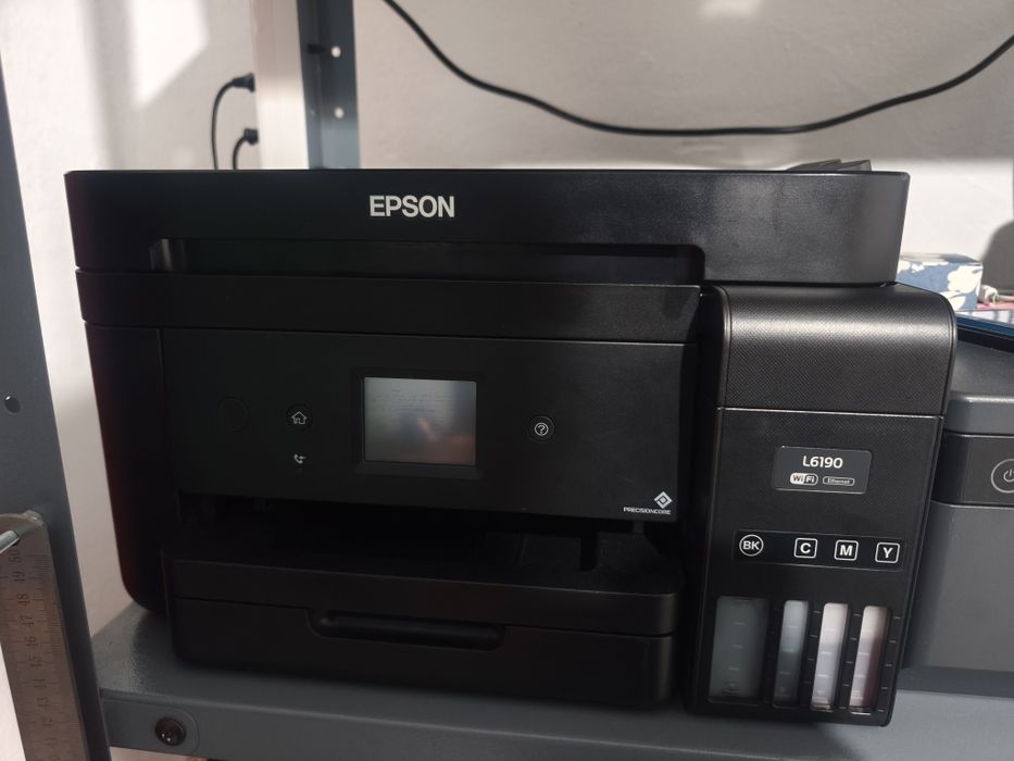 Продам цветной принтер Epson l6190