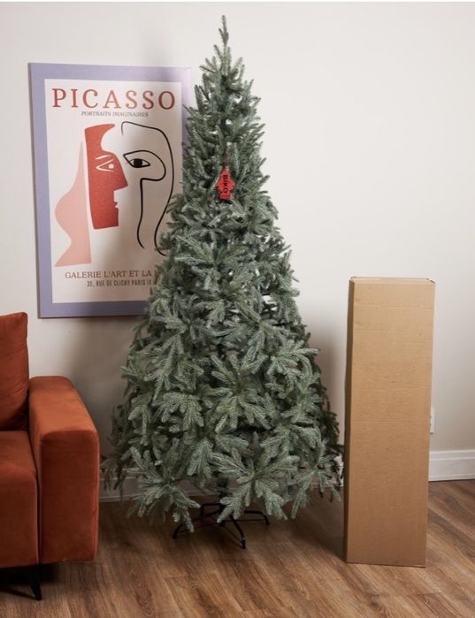 Продам новогоднюю елку