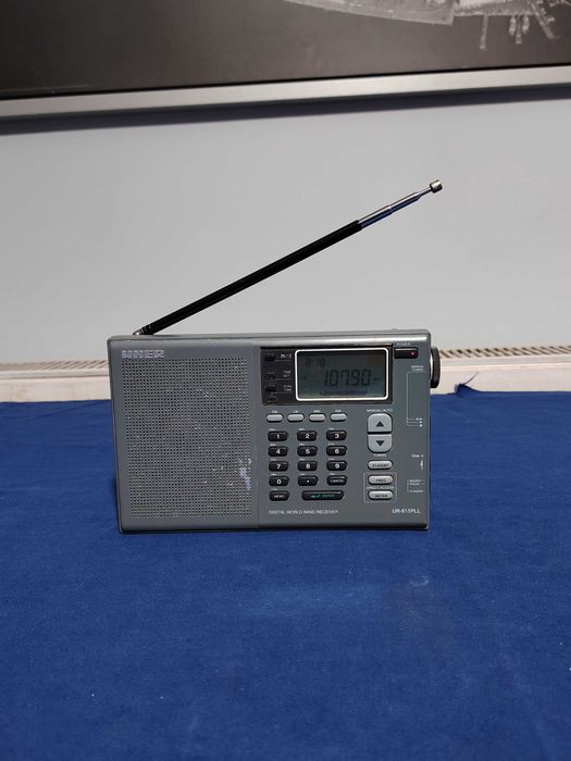 UHER UR-815PLL Digital World Band Receiver, radio portabil
