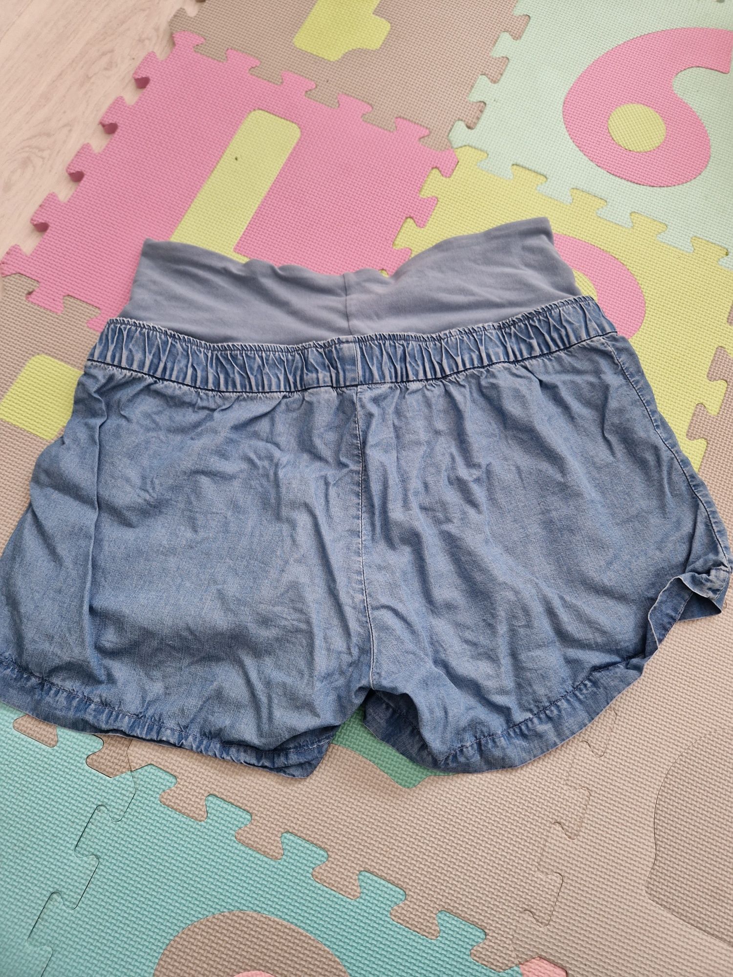 H&M къс летен панталон за бременни