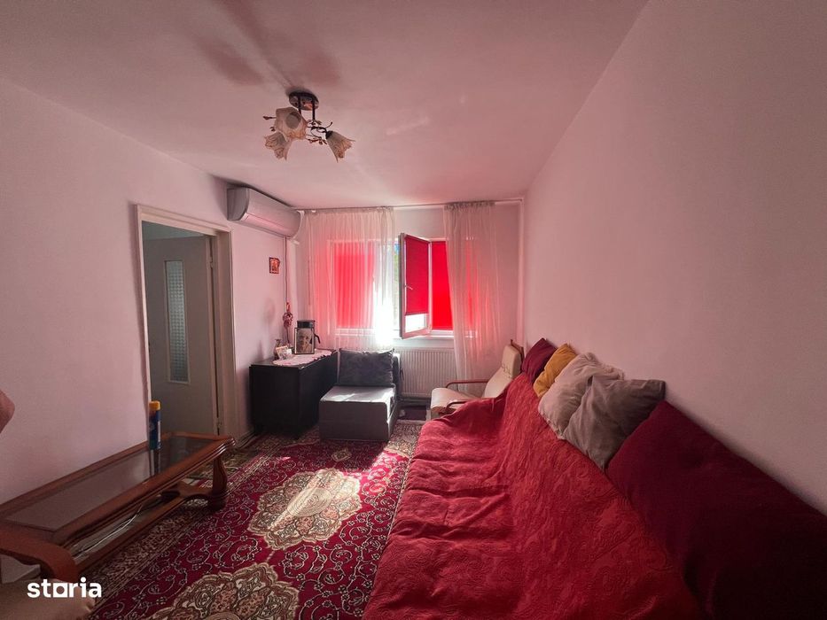 vand 4 camere in orasul Braila cartierul APOLLO pret 52.000 euro