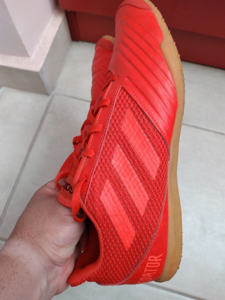 Маратонки Adidas Predator номер 43