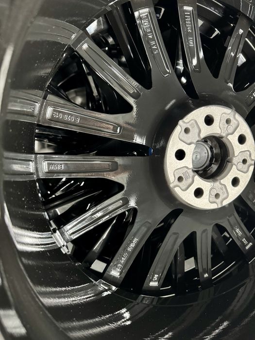 Jante Bmw X5 X6 R22 G05 G06 Originale M742 Pirelli 35/2024 Vara 99%