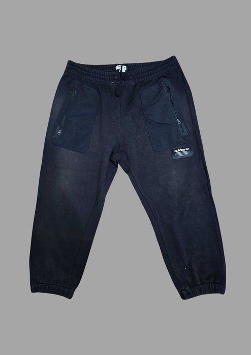Pantaloni lungi Adidas