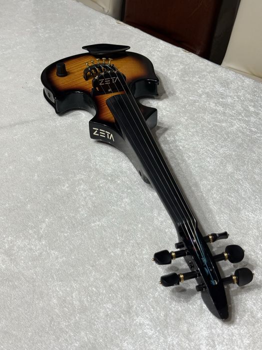 Vioara Zeta 5 corzi pe cuie