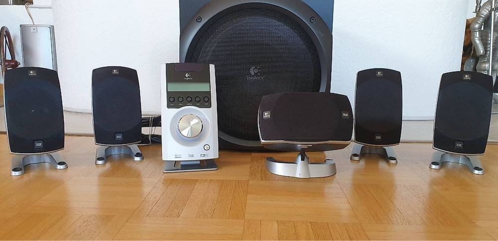 Logitech z-5500 5.1