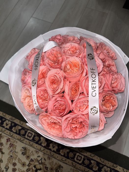 Цветы свежие, продаю потому что уезжаю