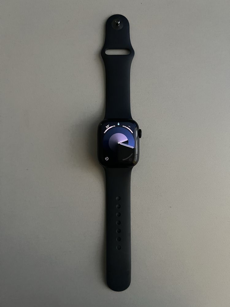 Часы Apple Watch 8