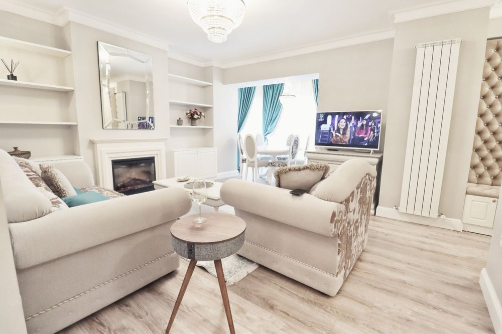 PROPRIETAR INCHIRIEZ apartament cu 3 camere parter  si gradina