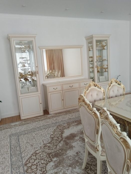 Продам шкаф витрину стенку