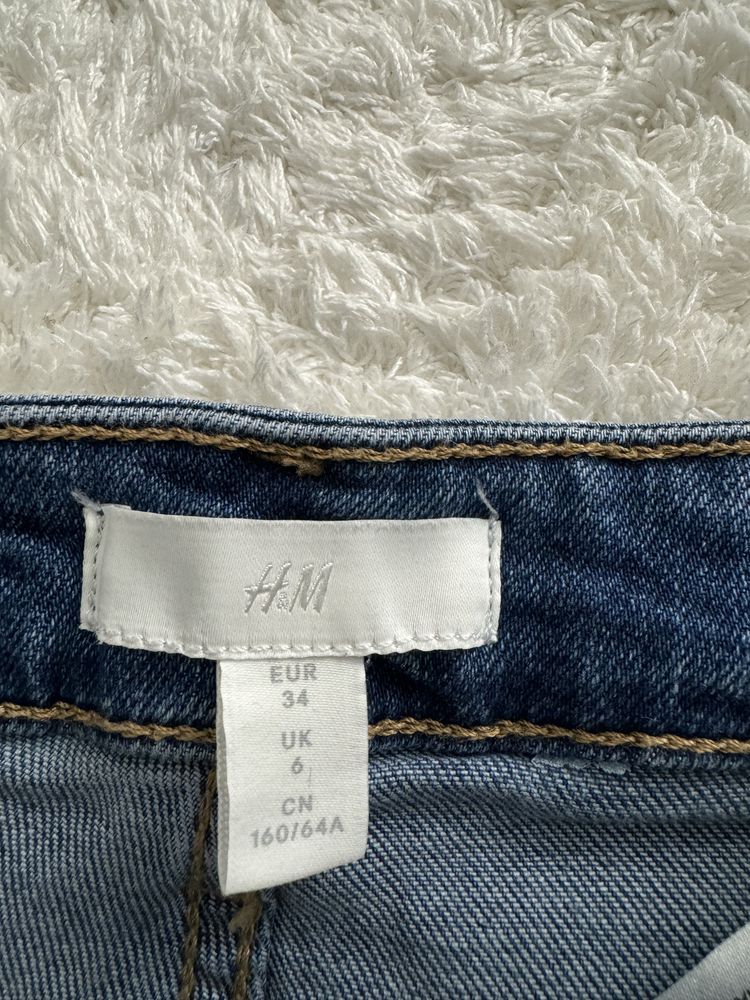 Pantaloni scurti H&M