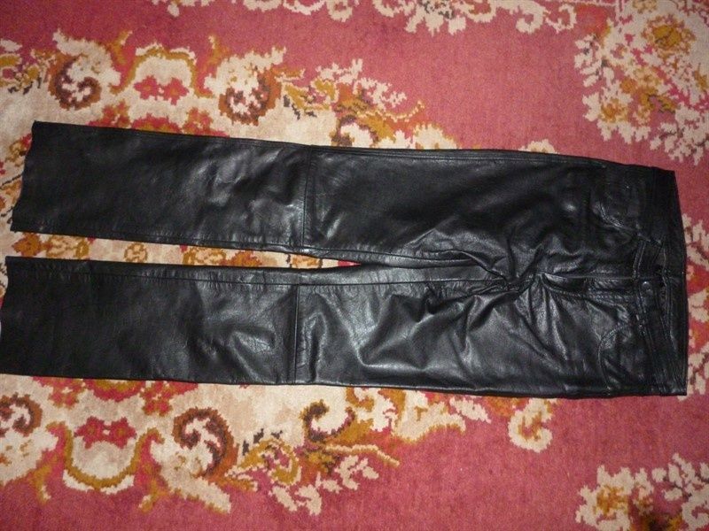 Vand pantaloni piele