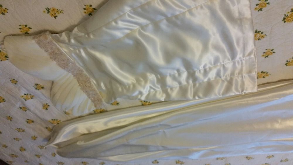 Rochie mireasa cu trena detasabila