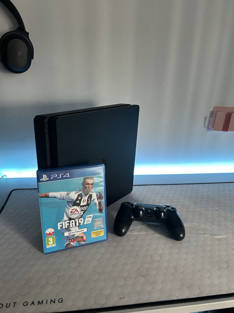 Vand ps4 slim 500GB