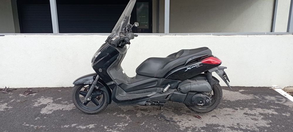 DE VANZARE scuter Yamaha xmax 250i