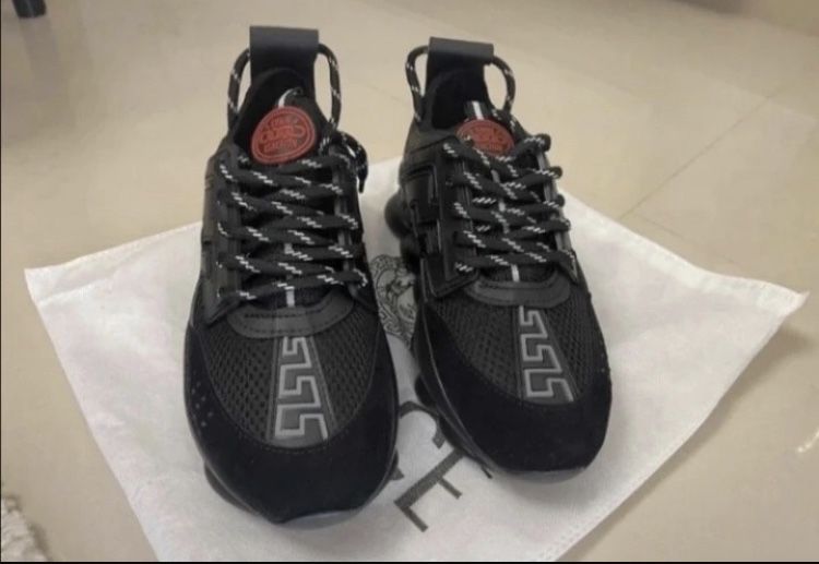 Adidasi versace