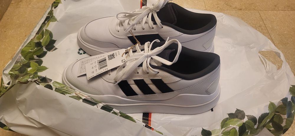 Adidas OSADE 46 – нови, в кутия, оригинални