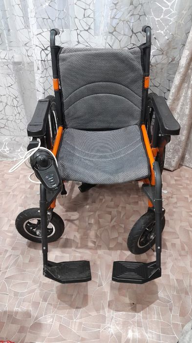 Продам инвалидное кресло с электроприводом