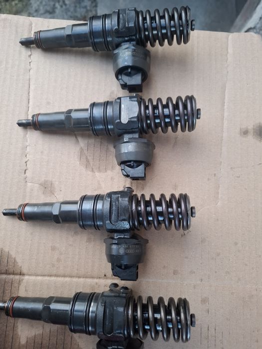 Set injectoare Wolswagen Sharan 1.9 ASZ 131 CP compatibil Golf 4 1.9