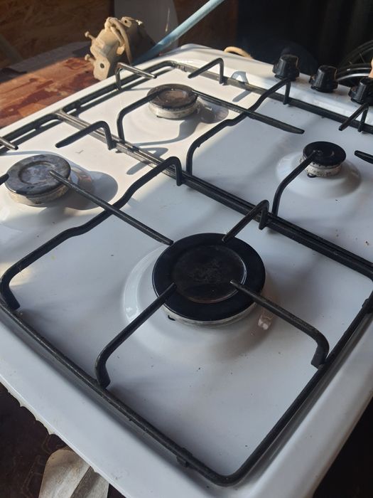 Plita pe gaz 4 ochiuri