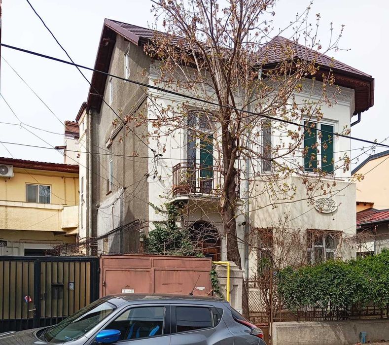 Particular vand vila P+1+M zona Vitan Dudesti