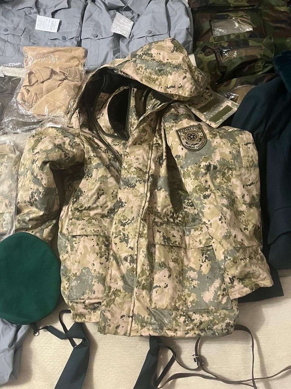 Распродаётся  военная  одежда, размер 46-50 всё новое