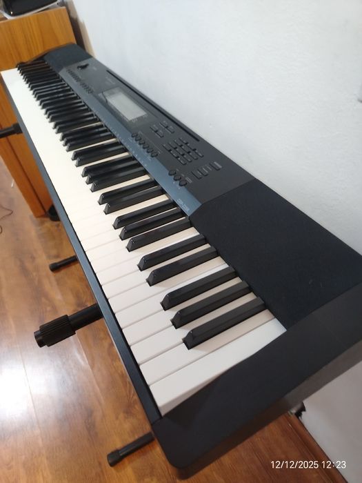 Pian electric casio clape grele(la fel ca de pian mare)