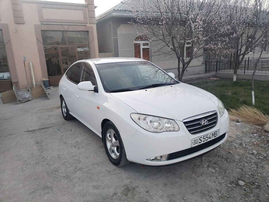 Хюндай аванте машинаси сотилади