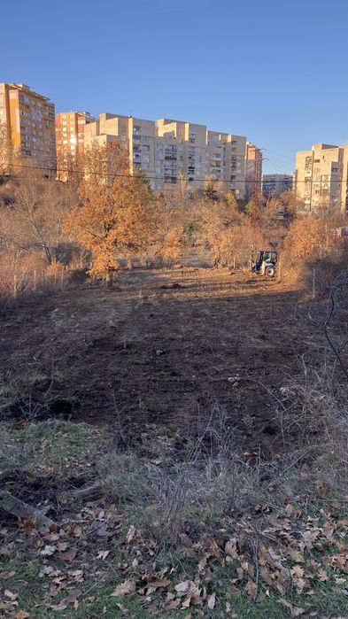 Парцел 1100 кв.м